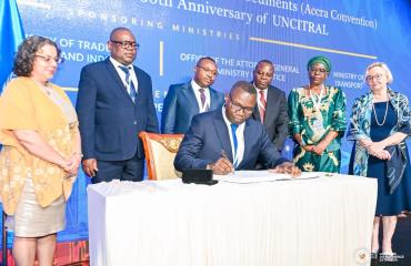 Commerce extérieur : la RDC signe la Convention d’Accra sur les documents de cargaison négociables