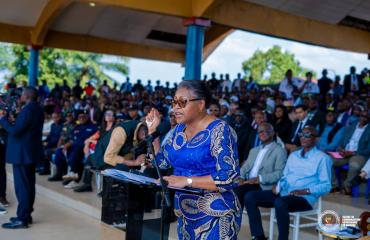 Maniema : face aux menaces de Joseph Kabila, la première ministre Judith Suminwa mise sur le développement pour rassurer la population