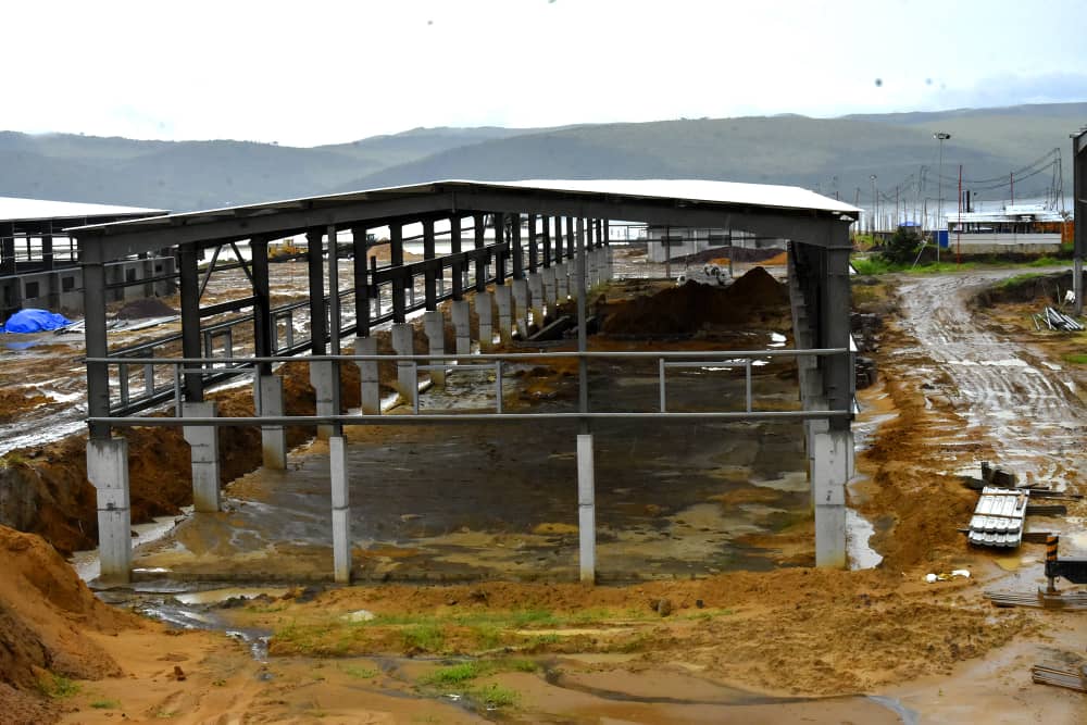 Kinshasa : Julien Paluku inspecte les travaux de construction des usines de PEPSI dans la ZES pilote de Maluku
