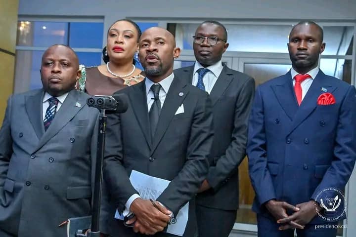 Le Président Tshisekedi accueille la délégation gouvernementale après la session extraordinaire du CDH