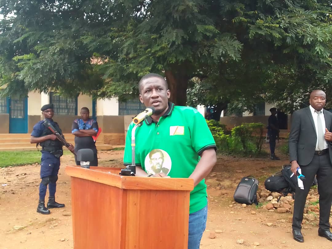 Ayobangira Safari promet une bourse universitaire au meilleur finaliste à Beni