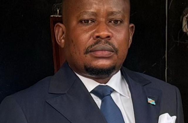 RDC : Babangu Wababu adresse une question orale avec débat à Aimé Sakombi sur l’exploitation de pétrole dans le Graben Albertine