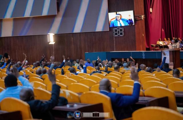 RDC : l’Assemblée nationale vote la fin des loyers exigés en dollars Américains