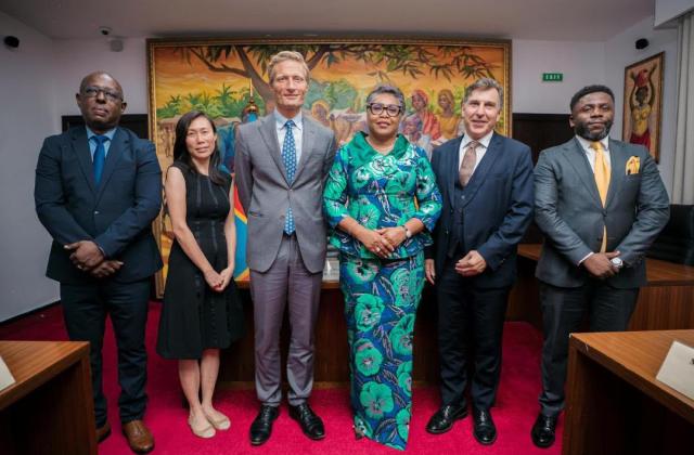 Cantines scolaires et Ebola : le PAM muscle son partenariat avec le gouvernement Suminwa