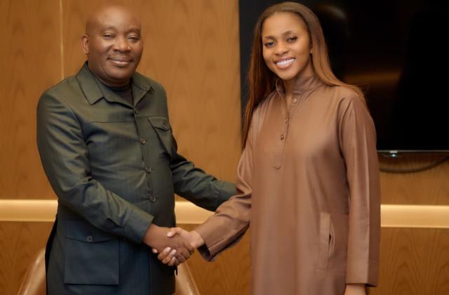 RDC : pour une plus grande place des jeunes dans les instances de décision, le prophète Jules Mulindwa soutient le référendum et la réforme constitutionnelle dans une audience accordée à Grâce Kutino
