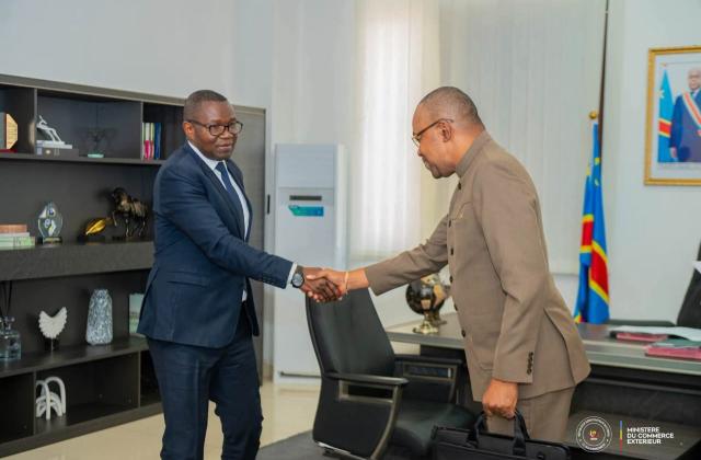 AGOA : la RDC reconduite jusqu'en 2028, le Ministre du Commerce salue le travail de l’ANAPEX sous Mike Tambwe