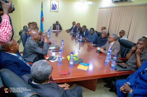 <p>Le Réseau des Associations des Professeurs des Universités et Institutions Supérieures lève sa grève décrétée le 22 septembre</p>
