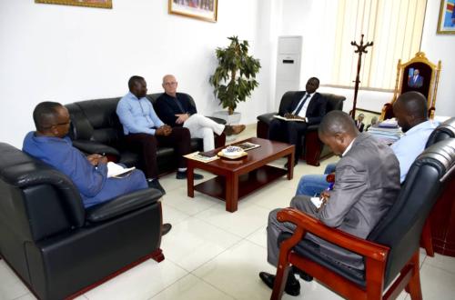 <p>Une société de production des poussins demande l’accompagnement du ministère de l’Industrie pour son implémentation à grande échelle</p>
