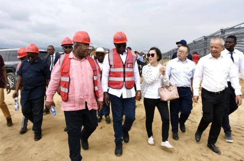 Kinshasa : En visite d'inspection dans la ZES de Maluku, le ministre Aimé Boji salue l'évolution des travaux d'installation des usines