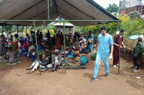 Contrôle de Kitchanga par le M23 : des centaines de personnes se réfugient dans la base de la MONUSCO