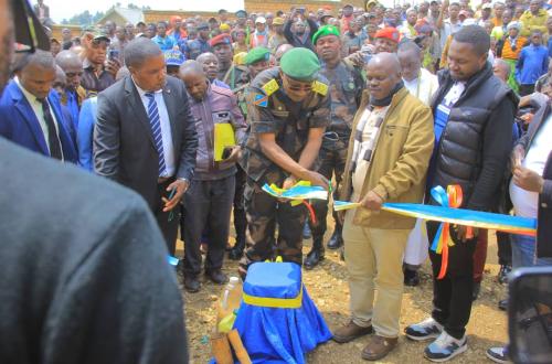 Lubero : La Fondation Julien Paluku Kahongya dote la cité de Kipese de son tout premier bâtiment administratif