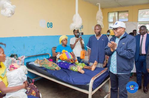 Sud-Kivu : Théo Ngwabidje lance la gratuité des soins maternels et néonataux à Idjwi, une mesure du Chef de l'État