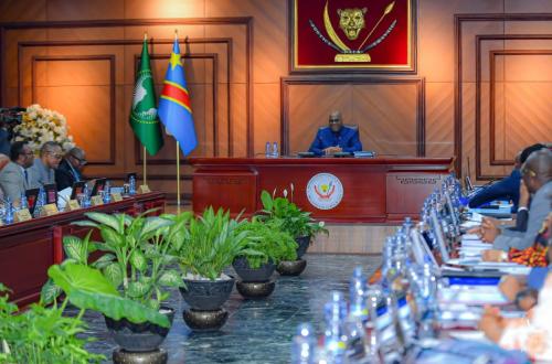 Élection RDC 2023 : Felix Tshisekedi appelle les ministres à concilier leurs responsabilités gouvernementales avec la campagne électorale