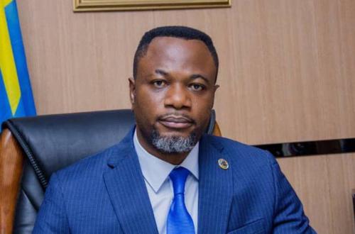 RDC : « Les enseignants se trouvant dans les zones à accès difficile toucheront leur salaire » (Tony Mwaba)