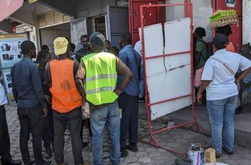 Des smartphones volés dans un shop au rond-point Signers à Goma