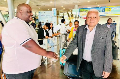 Arrivée de Mohamed Chand à Port Louis pour l'observation des élections de l'Assemblée Nationale