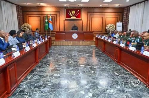 Félix Tshisekedi renforce la stratégie de défense nationale