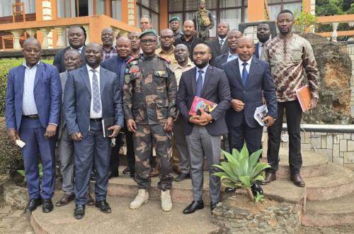 Le gouverneur militaire réunit les acteurs du secteur bancaire pour stimuler l'économie locale