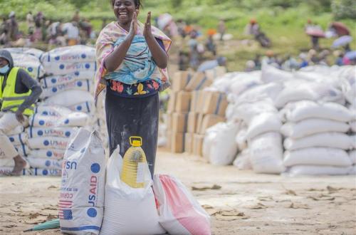 Le PAM reprend la distribution alimentaire à Minova pour 85 000 bénéficiaires