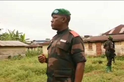 Le Lieutenant-Général Pacifique Masunzu en visite auprès des troupes des FARDC à Walikale