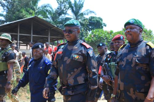 Le gouverneur nomme un prêtre parmi ses conseillers