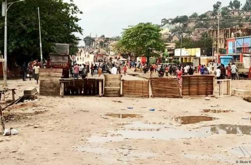 Tirs et panique au marché de Mugote alors que le M23 impose des taxes insoutenables