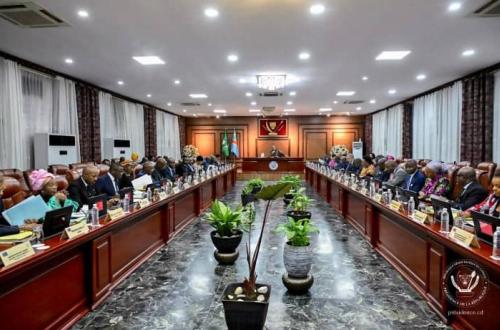 Julien Paluku présente deux notes d’information relevant du secteur du commerce extérieur