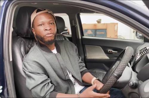 Pour sa loyauté, le député national Patrick Munyomo offre à Élie Tsongo un véhicule pimpant neuf