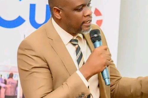 Le Professeur Patrick Onoya propose au gouvernement de developer l'industrie du ciment et de l'acier
