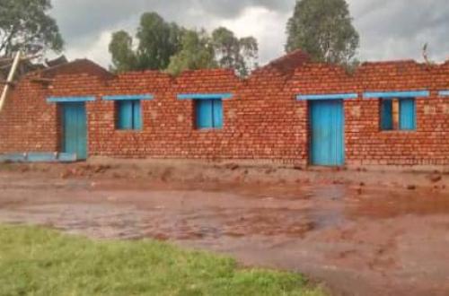 Ituri : plus de 75 salles de classe détruites par les aléas climatiques, SOS pour sauver l’année scolaire