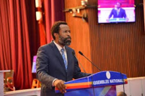 RDC : « Vital Kamerhe est incompétent », accuse le député Mbindule qui lance une pétition déjà signée par plus de 200 élus