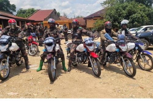 Nord-Kivu : le Gouverneur dote les services de sécurité de Beni-ville et territoire de 4 jeeps et 30 motos