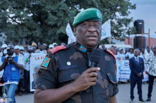 Ituri : le gouverneur militaire salue les progrès sécuritaires et appelle les groupes armés à déposer les armes