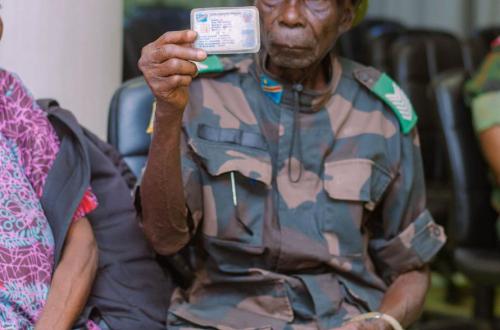 RDC : à 102 ans, le 1er sergent-major Luhembwe Alfani toujours en service dans les FARDC