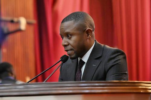 RDC : Carly Nzanzu Kasivita dénonce le non-respect des allégements fiscaux dans les provinces sous état de siège