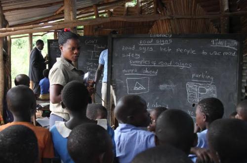 Ouganda : les écoles rouvrent le 10 février 2026 après les élections générales pour garantir la sécurité des apprenants