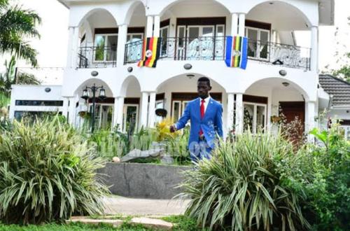 Ouganda : l'opposant Robert Kyagulanya accuse des militaires d’intimidation à son domicile et dénonce les exécutions sommaires revendiquées par Muhoozi Kaineeugaba