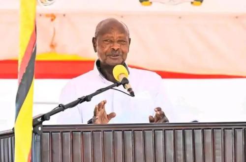 Ebola : Yoweri Museveni minimise la menace et accuse les médias internationaux d’alimenter la panique