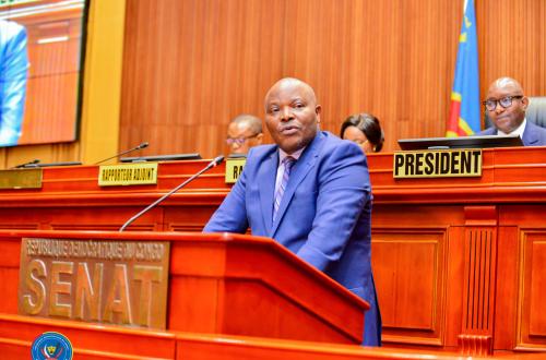 RDC : le sénateur Célestin Vunabandi dénonce une « recentralisation de fait » des finances publiques