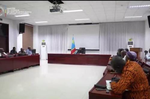 RDC : Jacquemain Shabani à l'écoute des députés du Grand Kasaï avant sa tournée