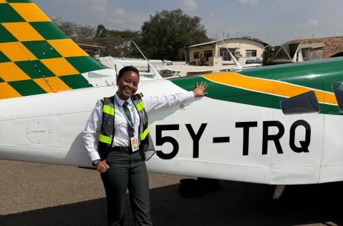 RDC : Julie Katembo décroche sa qualification de pilote multimoteur et ouvre une nouvelle voie aux jeunes Congolaises