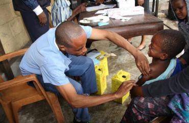 Résurgence de la rougeole au Nord-Kivu : Plus de 200 personnes vaccinées autour des cas suspects à Mangurejipa