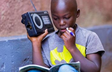 RDC : la télévision et la radio reconnues comme leviers essentiels pour l’éducation des enfants