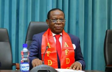 RDC : Bahati Lukwebo présente ses excuses, réaffirme sa loyauté à Tshisekedi, mais la pétition contre lui se poursuit