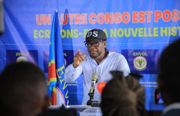 RDC : Delly Sesanga lance une offensive politique contre Félix Tshisekedi à l’approche de la fin de son mandat
