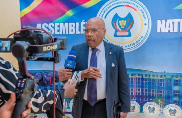 Assemblée Nationale : She Okitundu plaide pour l’application urgente des accords RDC–Rwanda et RDC–USA