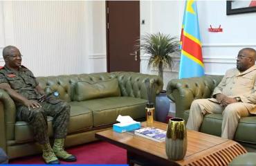 RDC : Jacquemin Shabani fixe le cap sécuritaire au nouveau gouverneur militaire de l’Ituri Gaby Kasongo