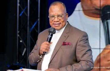 « Ils ne supportent pas un président évangélique » : Albert Kankienza défend Félix Tshisekedi