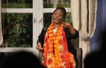 RDC-Genocost : Stella Kitoga fait revivre la mémoire de quinze femmes enterrées vivantes à Mwenga et implore justice