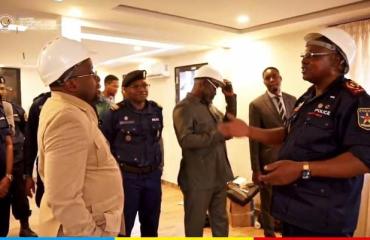 Réforme de la PNC : Jacquemain Shabani inspecte le chantier du futur siège du Commissariat général de la police